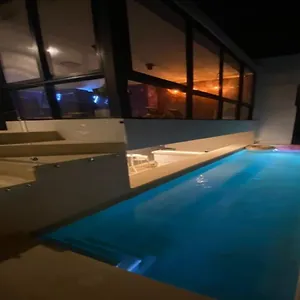 4* Hotel Auténtico Vertical